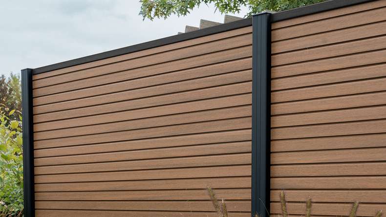 planeo LINEA - WPC CoEx Rhombus Steckzaun Burma Teak 176 x 183 cm