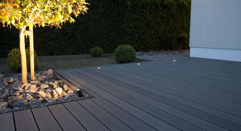 Komplett-Set TitanWood 3m Massivdiele Holzstruktur Hellgrau 9.2m² inkl. Alu-UK