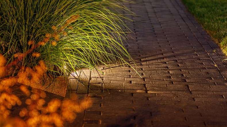 planeo Gartenbeleuchtung 12V - LED-Wand- und Bodenleuchte Tiga DL - 5W - 75 Lumen