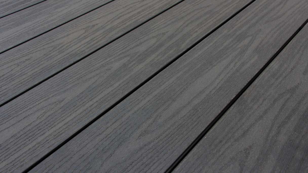 planeo TitanWood - Massivdiele dunkel-grau antik gealtert/gebürstet 4m | 5m