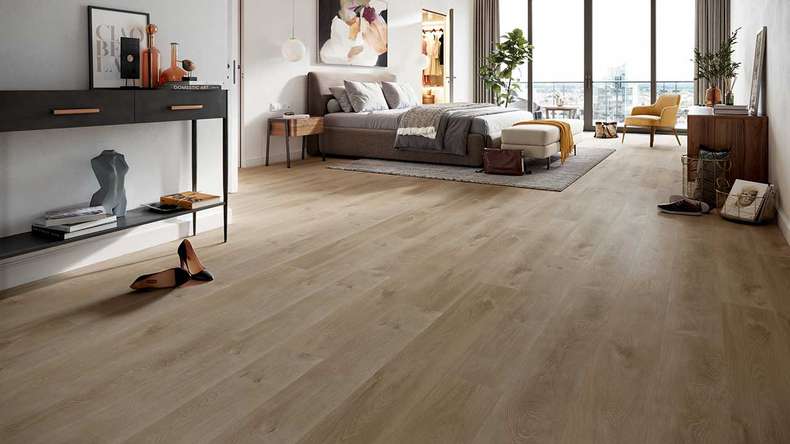 planeo Vinile rigido Klick - HOMEtec Basic 30 IXPE Rovere ambrato illuminato dal sole | Isolamento acustico integrato (RP-E30-5)