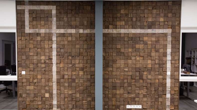 Skaben WoodWall - Cube en bois de teck Sulawesi
