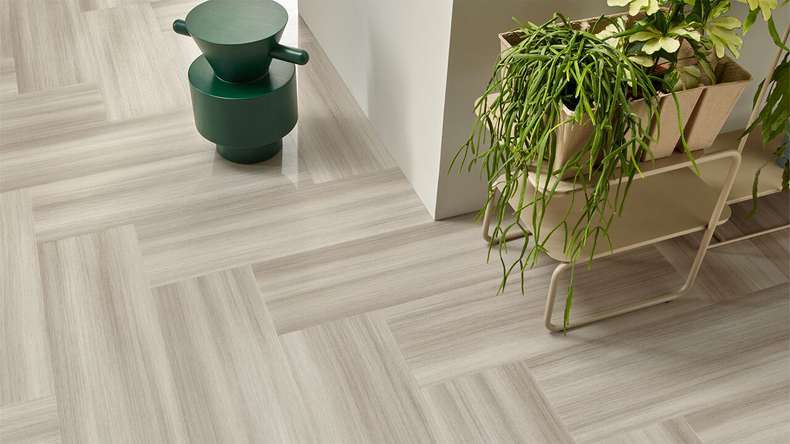 Vinile adesivo Forbo Allura Wood 70 - Spago a conchiglia 750 x 250 mm (63659DR7)