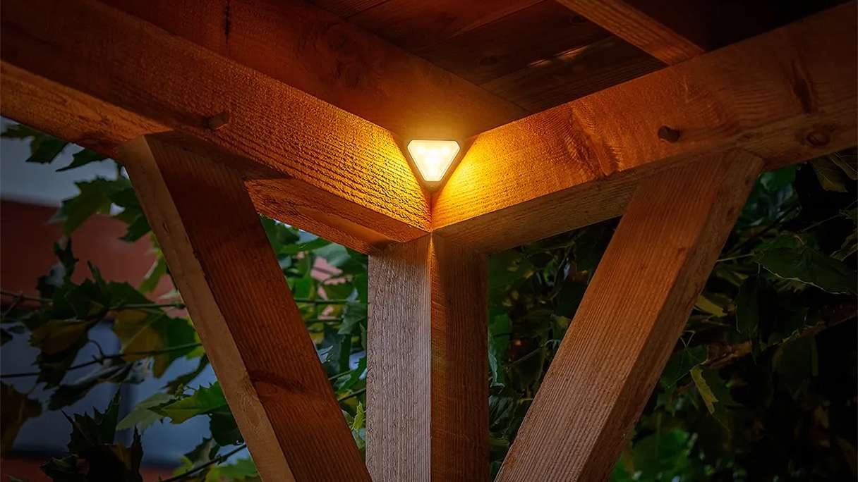 planeo Eclairage de jardin 12V - Applique murale LED Tiga Corner - 3.5W 100 lumens