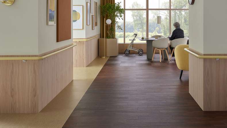 Vinyle adhésif planeo - SilentIQ Wood 2 en 1 pour usage professionnel Torvelli | Isolation phonique intégrée (F-DW-SIQ-13080)