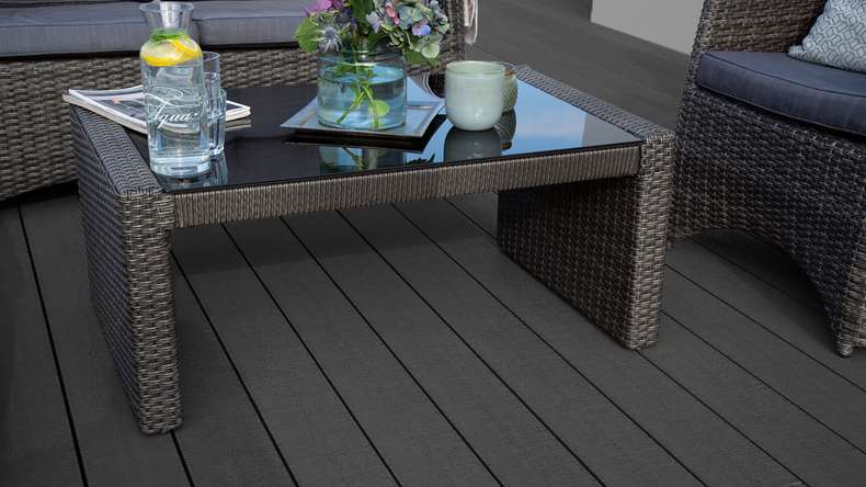 planeo TitanWood - lame massive structure bois gris foncé