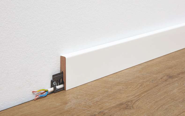 Plinthes MEISTER Uni blanc brillant DF 324 - 2380 x 60 x 16 mm (200013-2380-00324)