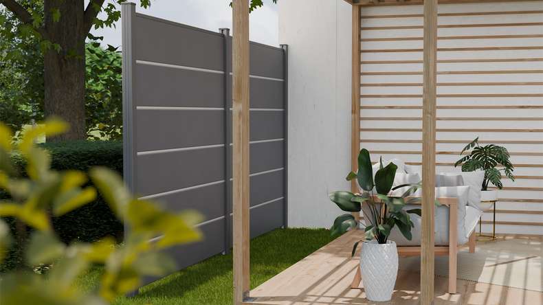 planeo Gardence Simply Premium - PVC-Steckzaun Anthrazitgrau mit Lisenen in Anthrazit 180 x 180 cm