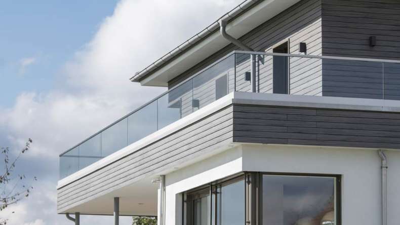 planeo Fassado - Rivestimento di facciata a fasce romboidali WPC grigio grafite