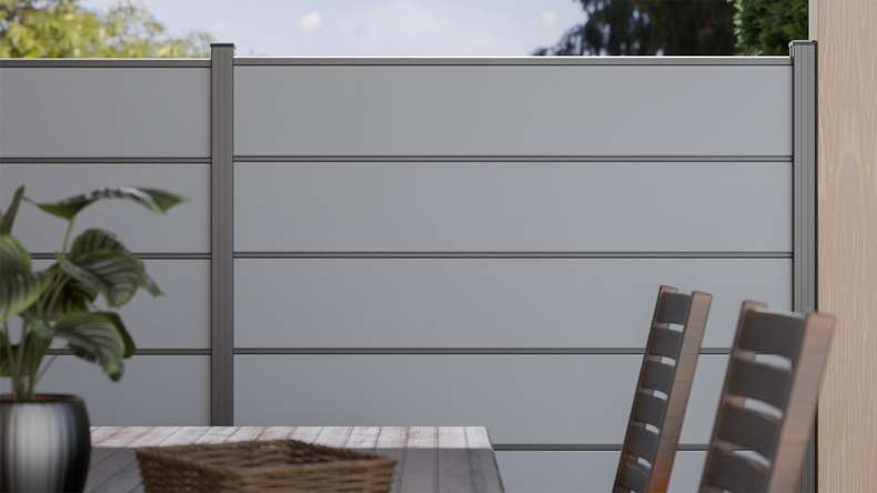 planeo Gardence Simply Premium - PVC-Steckzaun Silbergrau mit Lisenen in Anthrazit 180 x 180 cm