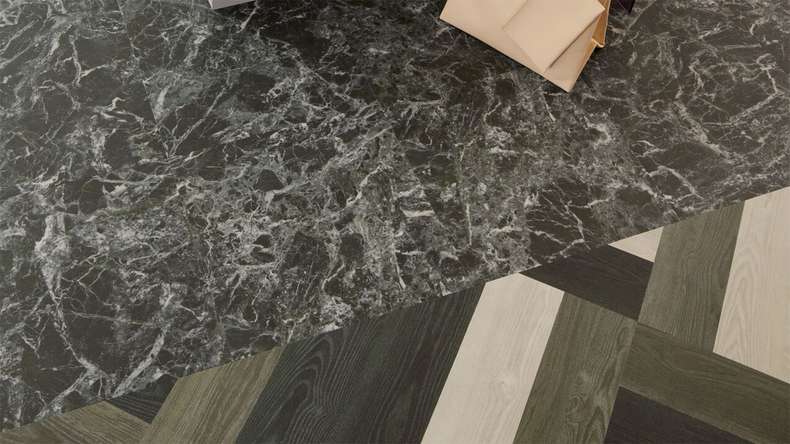Vinile adesivo Forbo Allura Wood 55 - Frassino Forestale 750 x 150 mm (63665DR5)