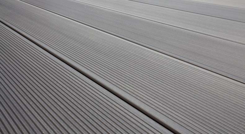 Ensemble complet TitanWood 4m de planche à âme creuse structure rainurée gris clair 8,8m² incl. aluminium-UK