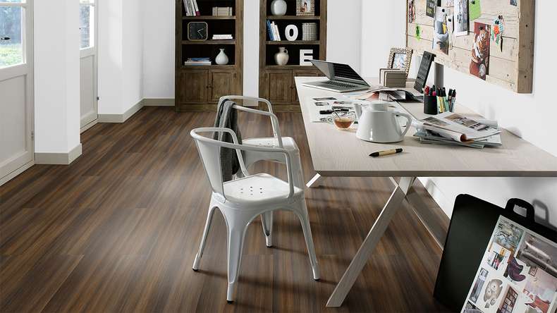Forbo Allura Wood 55 vinile adesivo - Dark Twine (637655DR5_con)
