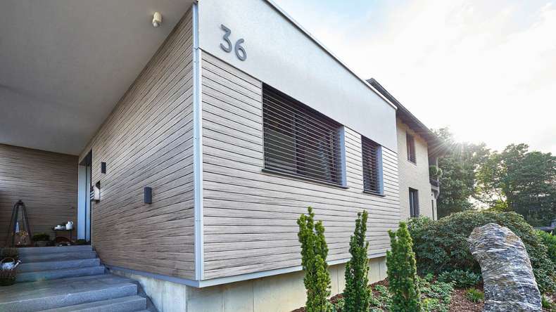 planeo Fassado - Rivestimento di facciata a fasce romboidali WPC grigio grafite