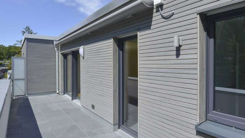 planeo Fassado - Rivestimento di facciata a fasce romboidali WPC grigio grafite
