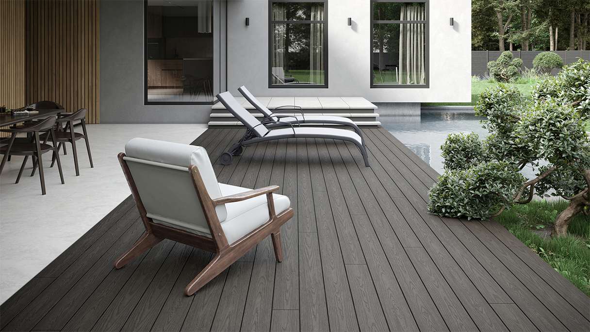 planeo CoEXWood Lame de terrasse WPC massif enrobé - gris/ciment 3m structuré
