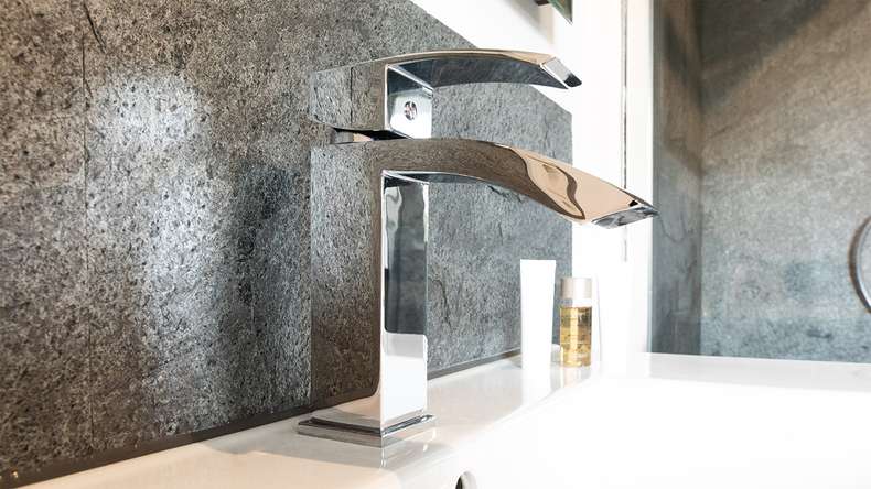 planeo EVOLITH EasyFix - Naturstein Wandverkleidung Urban Grey 600 x 300 mm - 6Stk.