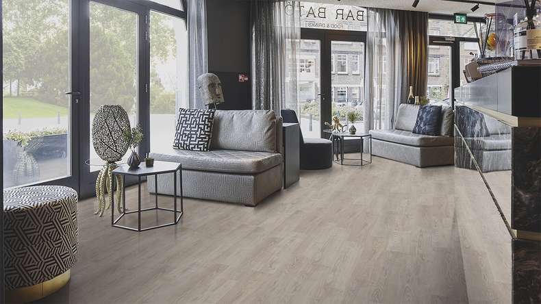 Vinile adesivo Forbo Allura Wood 55 - Frassino naturale 750 x 150 mm (63661DR5)