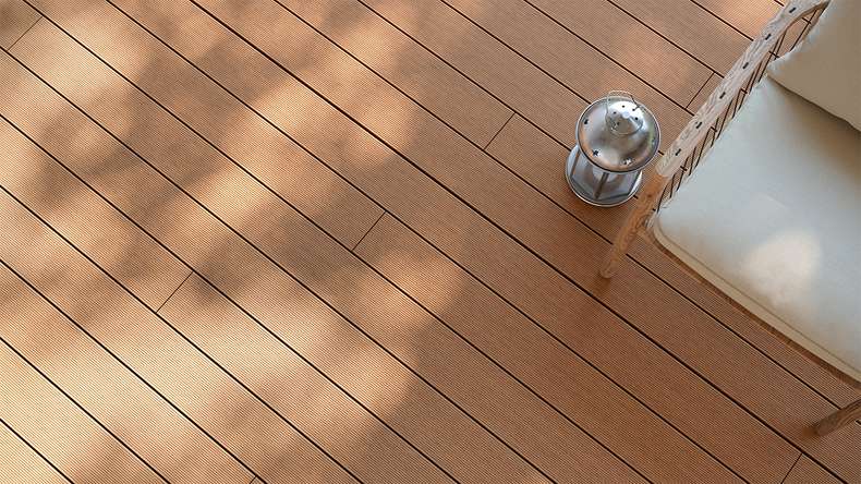 planeo LineWood WPC Pannello per decking solido - Marrone chiaro 3,60m scanalato/scanalato