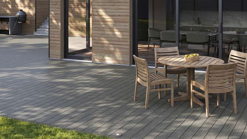 planeo AntikWood Lame de terrasse WPC massif - gris pierre 4.2m vieilli à l'ancienne