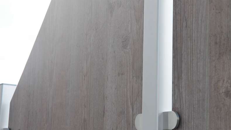 planeo Gardence Resistant - HPL-Sichtschutzzaun Hochkant - Holzoptik 90 x 180cm