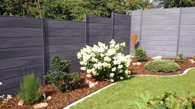 planeo Gardence Deluxe - BPC-Gartenzaun Premium Steingrau co-ex