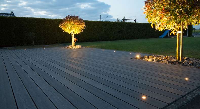 Komplett-Set TitanWood 3m Massivdiele Holzstruktur Hellgrau 9.2m² inkl. Alu-UK