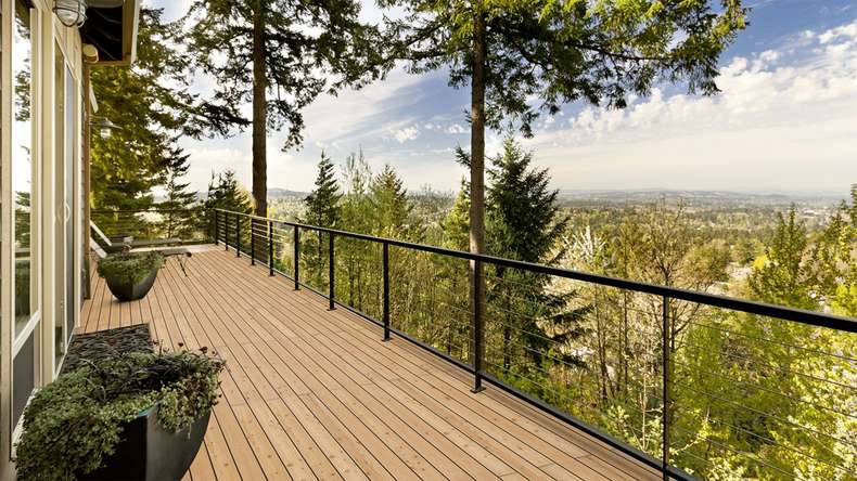 Decking in legno TerraWood - larice canadese - liscio su entrambi i lati