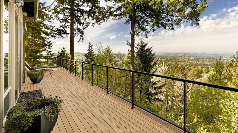 Decking in legno TerraWood - Larice canadese - scanalato / scanalato