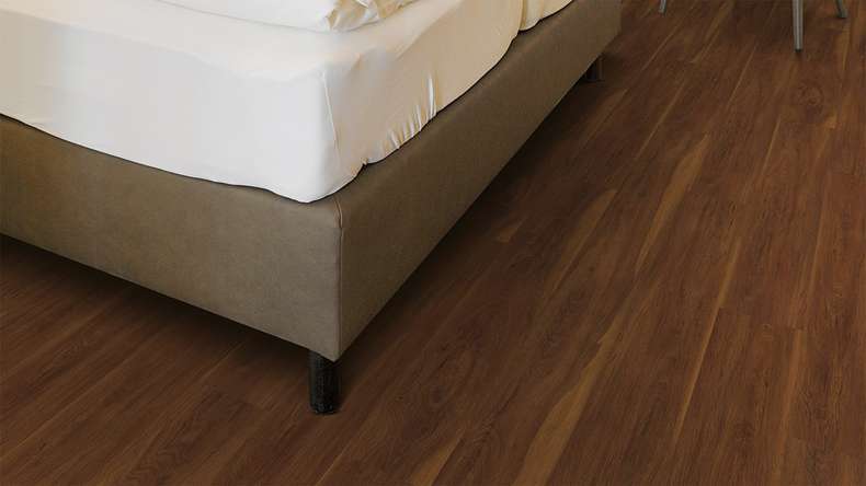 planeo Vinyle à clic rigide - FlexCore 55 Middle Walnut | Isolation phonique intégrée (plfc-5350FS55)