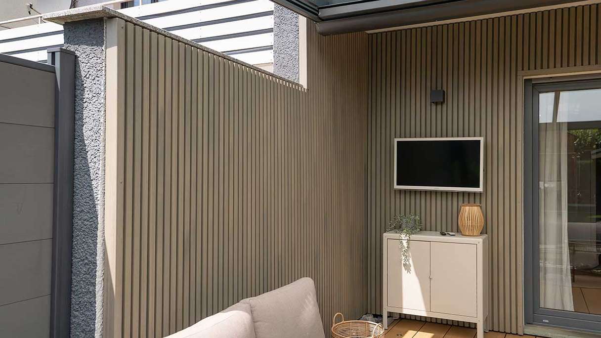 planeo LINEA Wide - Bardage de façade en WPC CoEx, gris clair, 2900 x 181 mm