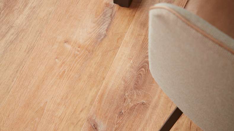 Skaben Sol PVC clipsable - ProfiKlick Chêne doré naturel | gaufrage synchrone (SP-6200192)