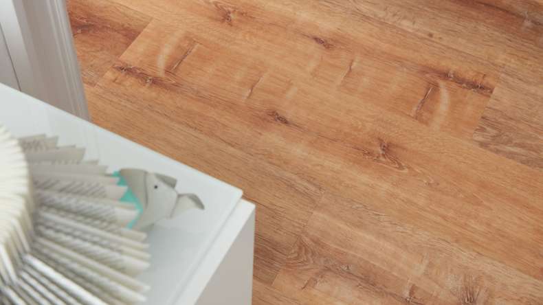 Skaben Sol PVC clipsable - ProfiKlick Chêne doré naturel | gaufrage synchrone (SP-6200192)