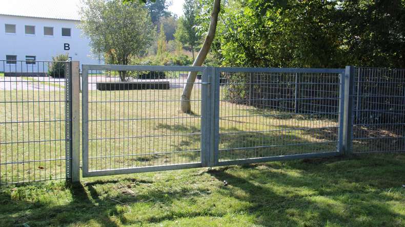 planeo Porte universelle lourde 2 vantaux asymétriques galvanisée à chaud poteaux de porte inclus