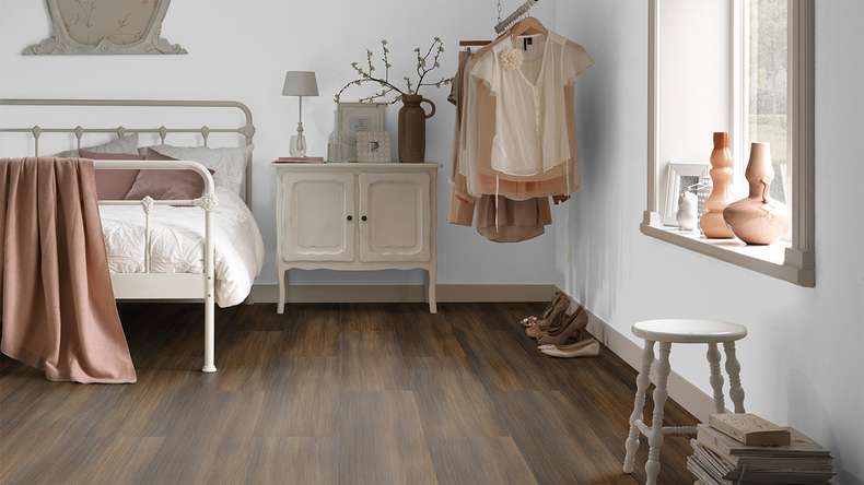 Forbo Allura Wood 55 vinile adesivo - Dark Twine (637655DR5_con)