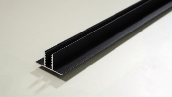 planeo Fassado - Abschlussprofil T-Abschlussprofil Schwarz 2.90m