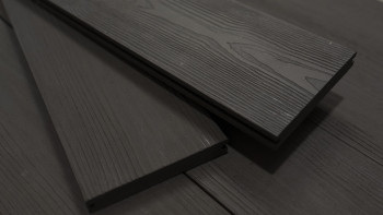 planeo Elegant BPC Terrassendiele - Pro 3D Massivdiele Carboneiche Holzstruktur