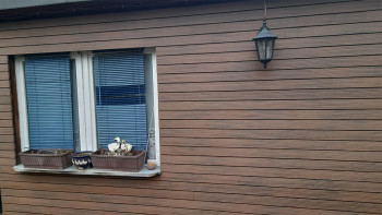planeo Fassado - Latte WPC en losange revêtement de façade brun
