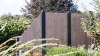 planeo Gardence Resistant - Brise vue HPL Oblique aspect bois
