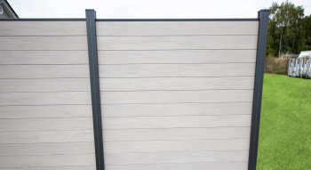 planeo Solid - clôture composite carré BiColor blanc