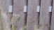 planeo Gardence Resistant - Clôture préfabriquée HPL debout aspect bois 90 x 180 cm