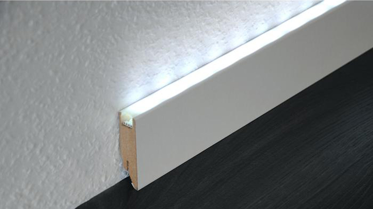 Battiscopa a LED con rivestimento in lamina/bianco - Battiscopa - Accessori