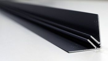 planeo Fassado - Profilo terminale d'angolo esterno in alluminio nero 2,90m