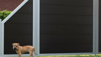 planeo Gardence Guard - Recinzione in BPC quadrata Grigio antracite con telaio in alluminio in argento